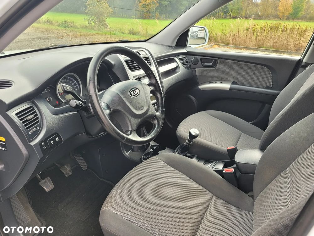Kia Sportage - 16