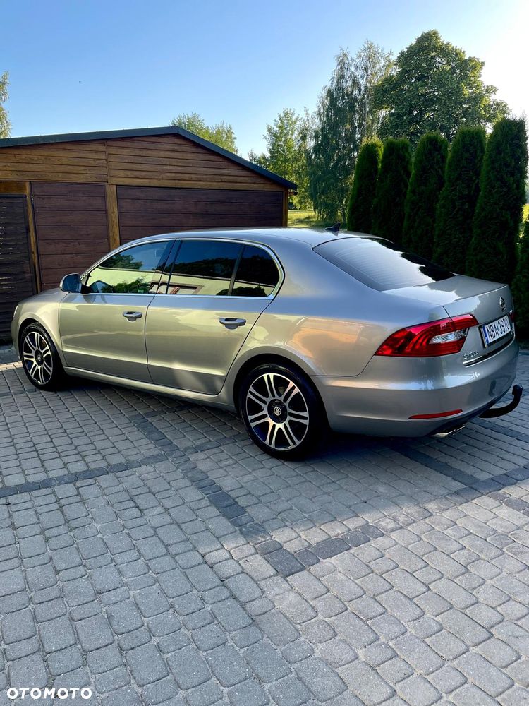 Skoda Superb 1.8 TSI Elegance DSG - 4