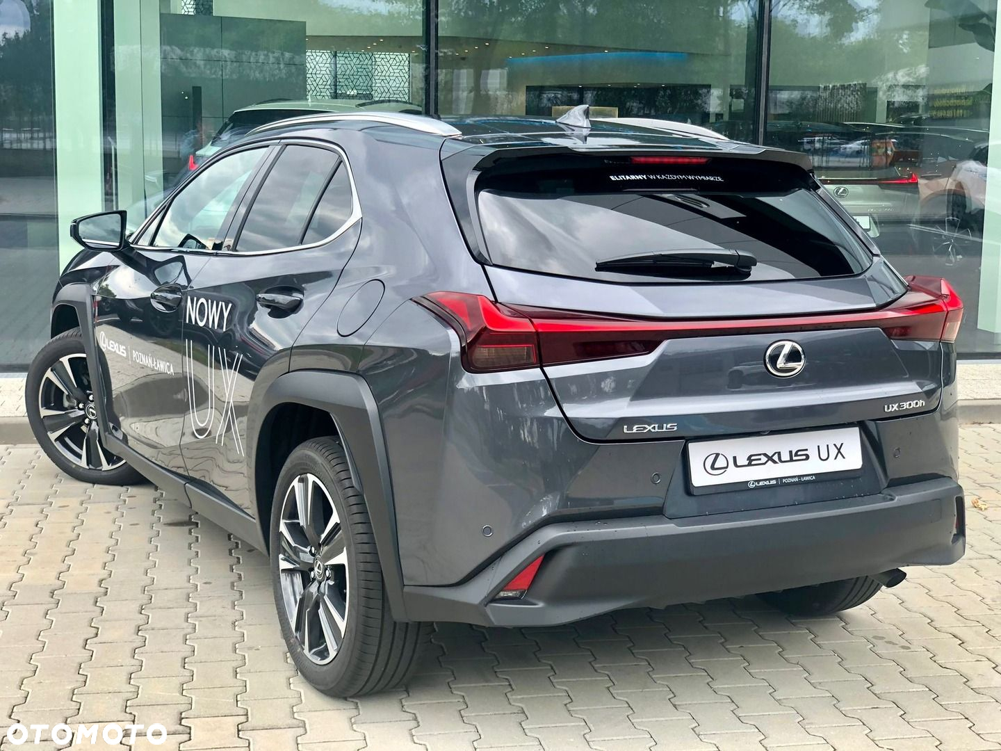 Lexus UX - 11
