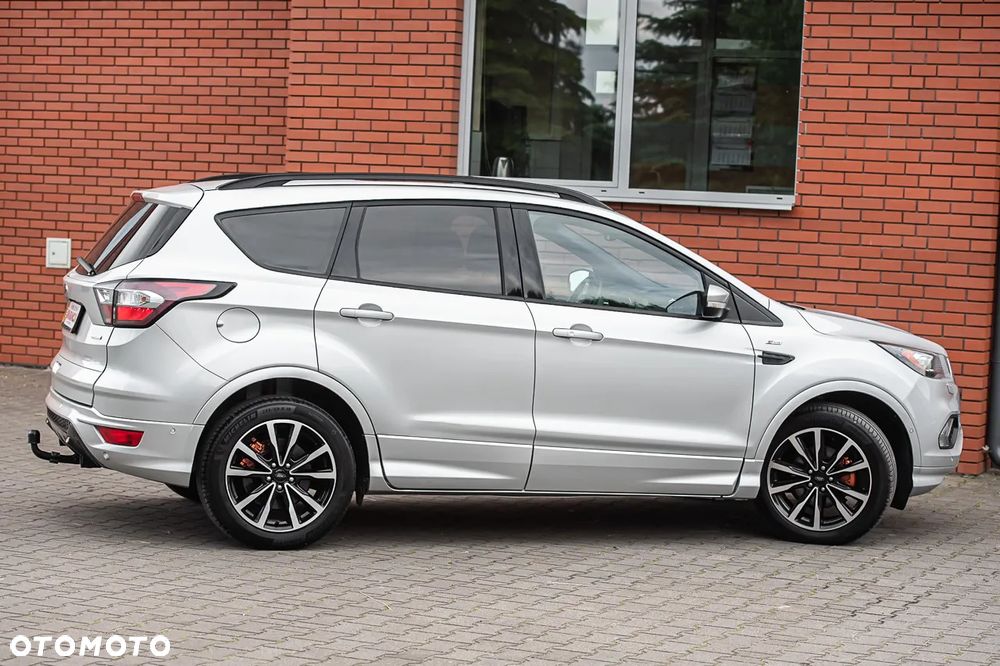 Ford Kuga 1.5 EcoBoost 2x4 ST-Line - 31