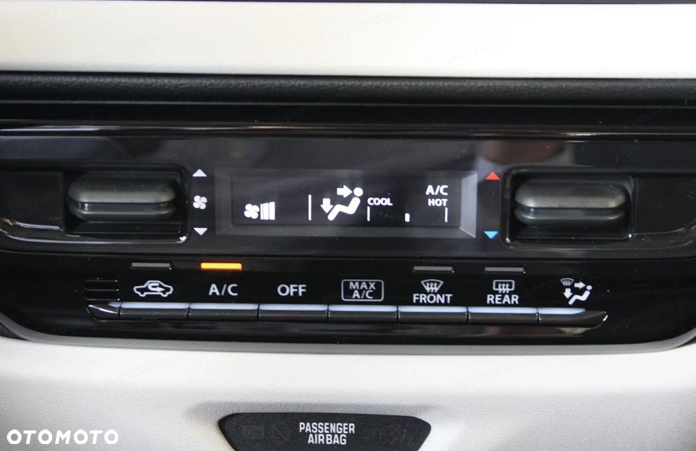 Suzuki Swift 1.2 Dualjet SHVS Premium Plus CVT - 11