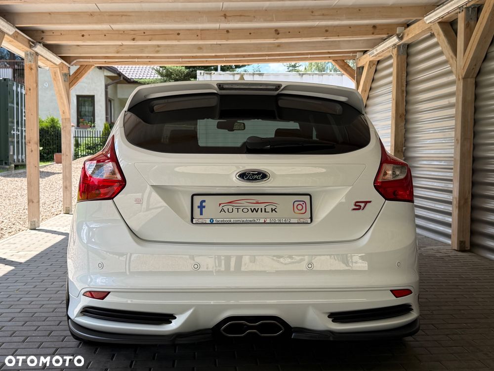 Ford Focus 2.0 EcoBoost ST mit Leder-Exclusiv-Paket - 22