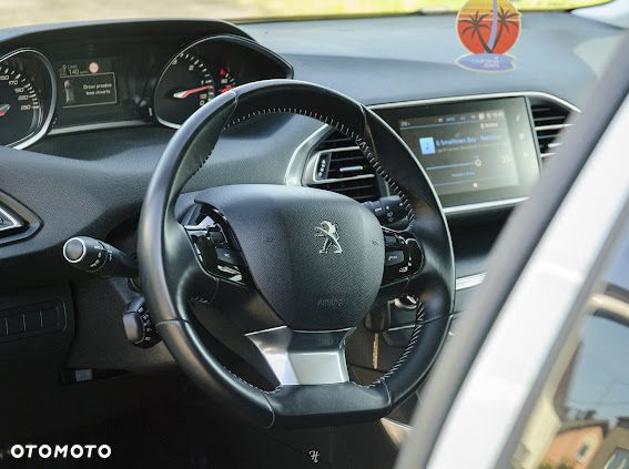 Peugeot 308 1.5 BlueHDi Allure S&S - 20