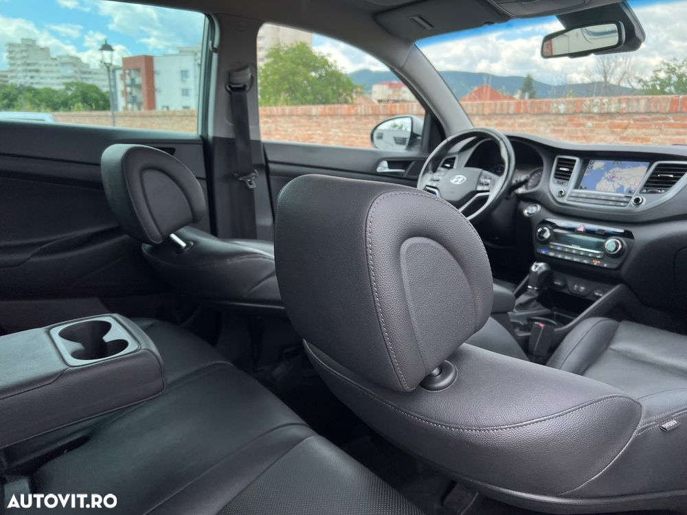 Hyundai Tucson 2.0 CRDI 4WD 6AT Luxury+ - 12