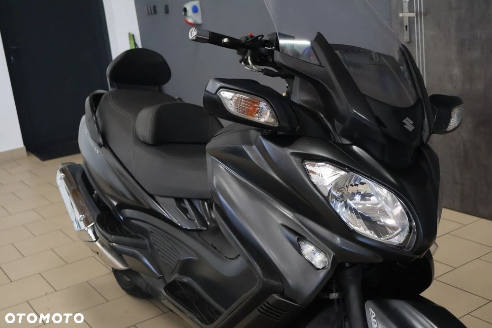 Suzuki Burgman - 1