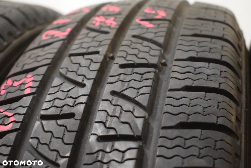 R15C 215/70 Pirelli Carrier Winter - 4