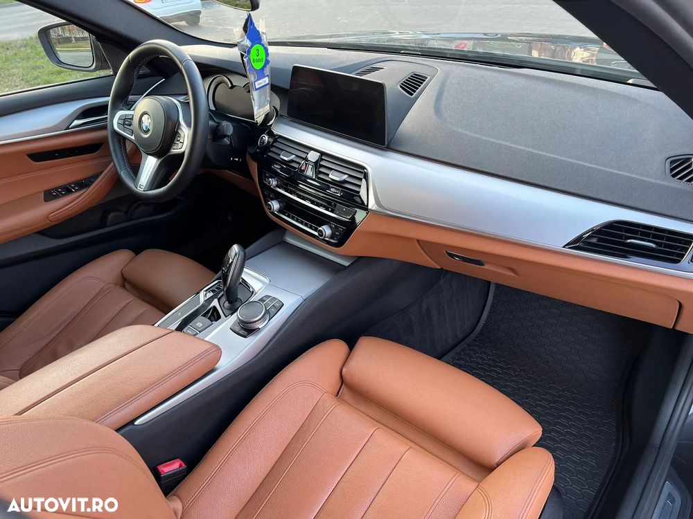 BMW Seria 5 530i Aut. Luxury Line - 15