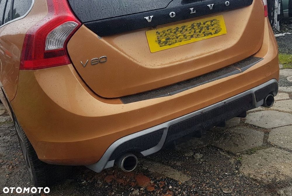 ZDERZAK TYŁ TYLNY VOLVO V60 I 12r R DESIGN - 14