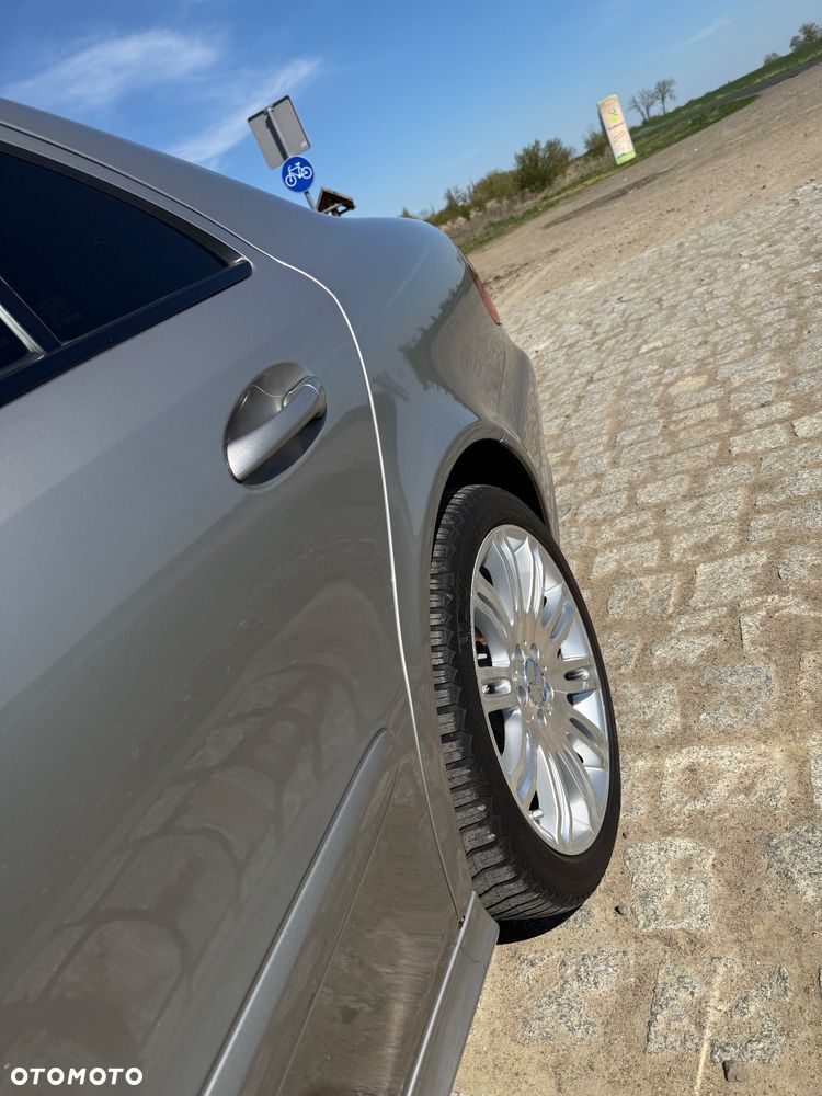 Mercedes-Benz Klasa E - 9