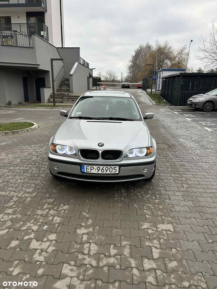 BMW Seria 3 318i - 1