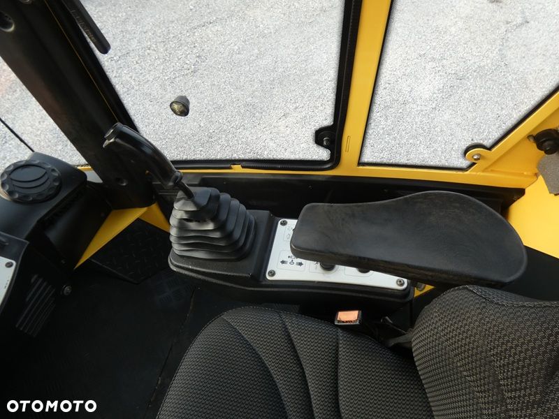 Bomag BW177D-4 / Walec Drogowy Guma - Stal / z Niemiec / 2600mtg / - 11