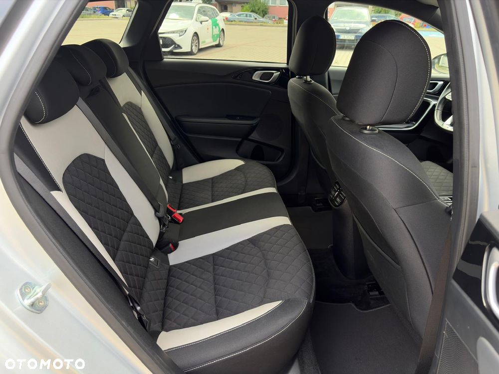 Kia Ceed 1.6 CRDi GT Line DCT - 21