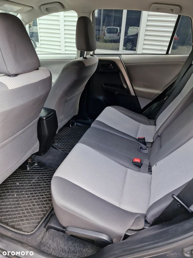 Toyota RAV4 - 10