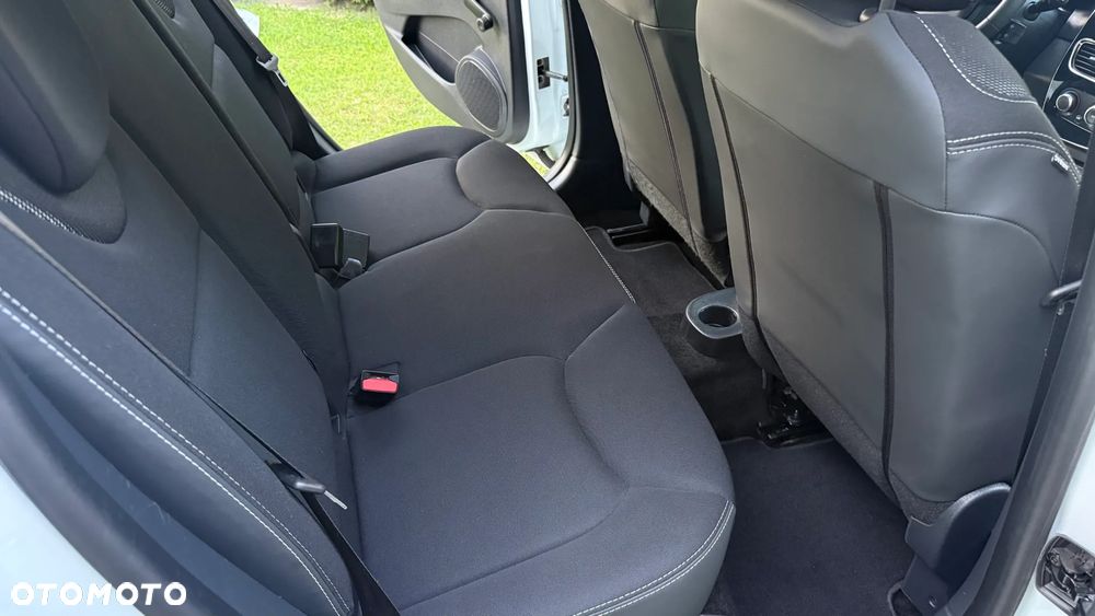 Renault Clio TCe 90 EXPERIENCE - 12