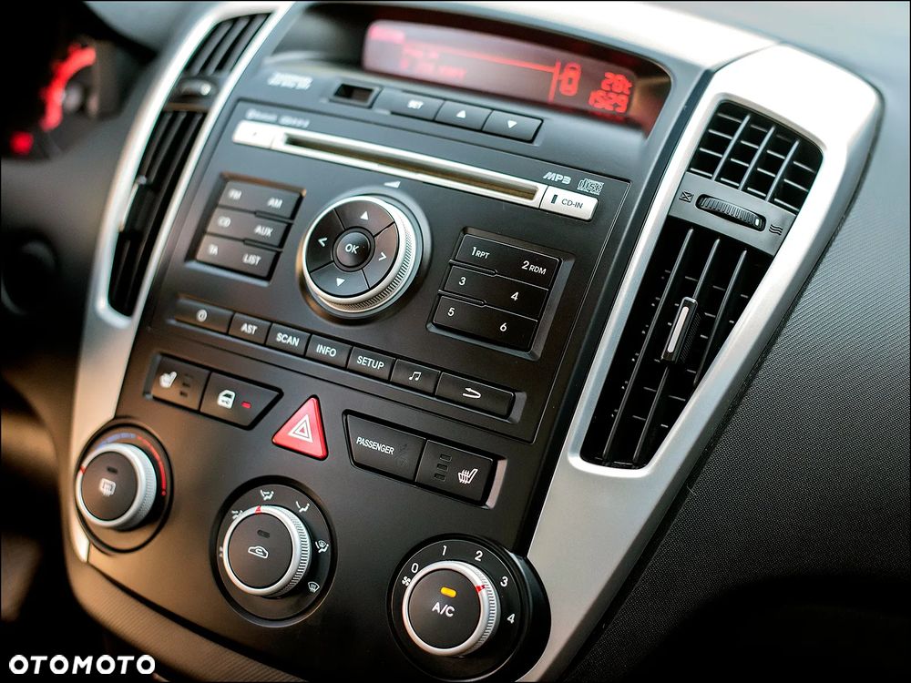 Kia Ceed - 26