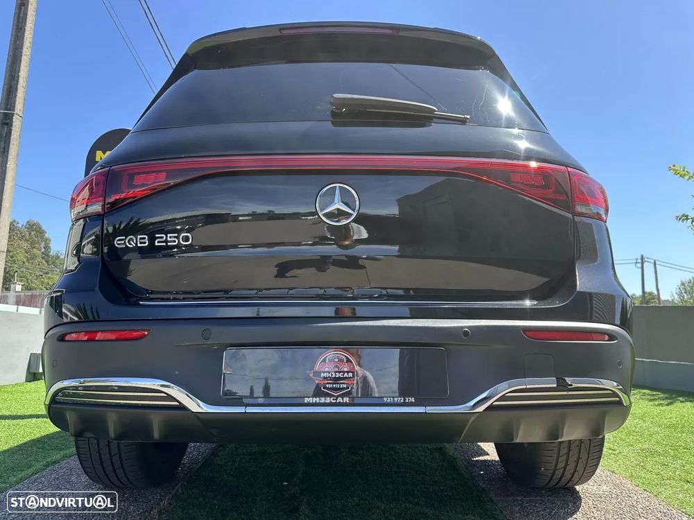 Mercedes-Benz EQB 250 AMG Line - 17
