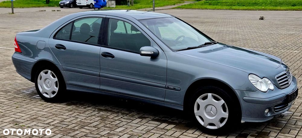 Mercedes-Benz Klasa C 180 Kompressor Classic Sport Edition - 11