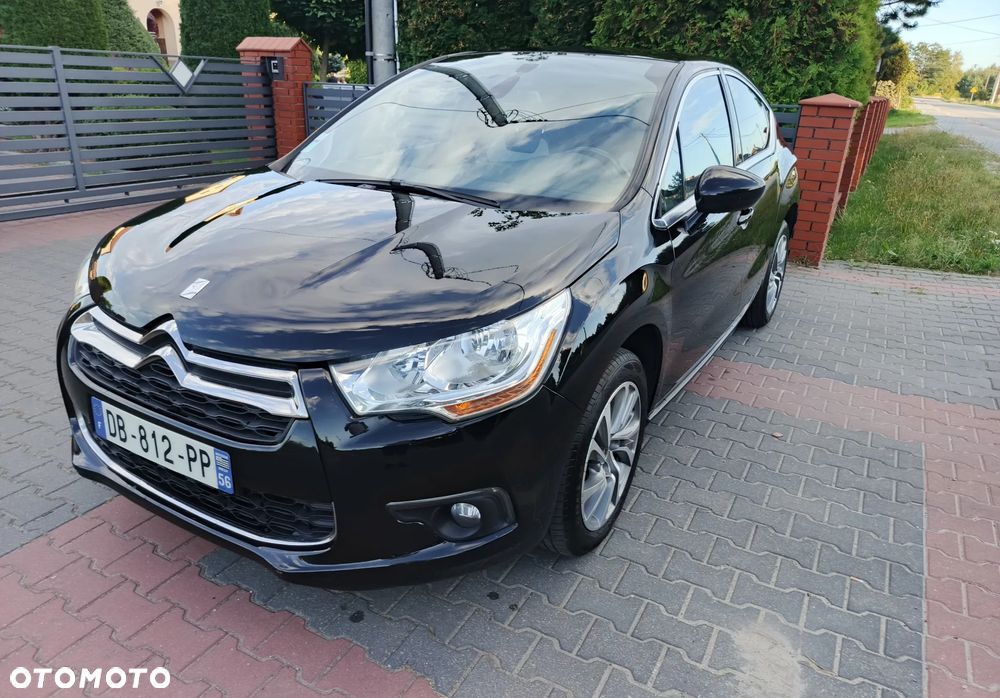 Citroën DS4 e-HDi 115 Chic - 1