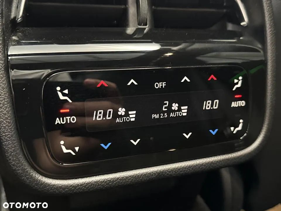 Mercedes-Benz Klasa E 300 de PHEV 4-Matic AMG 9G-Tronic - 24