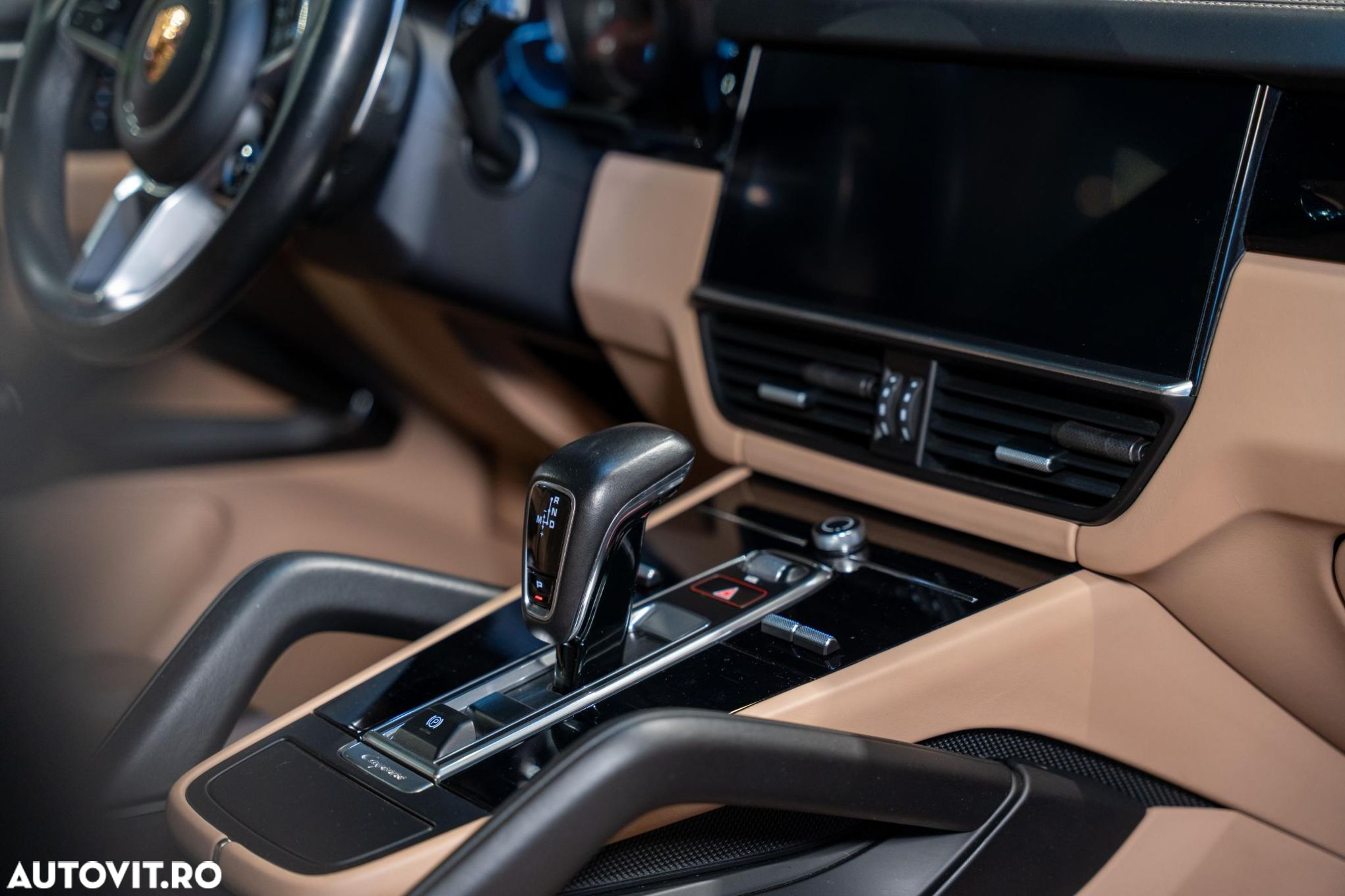 Porsche Cayenne Standard - 8