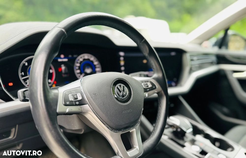 Volkswagen Touareg - 6