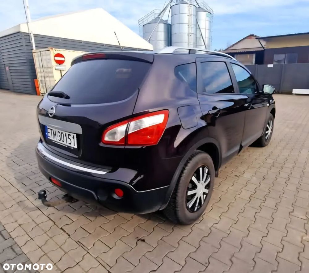 Nissan Qashqai - 2