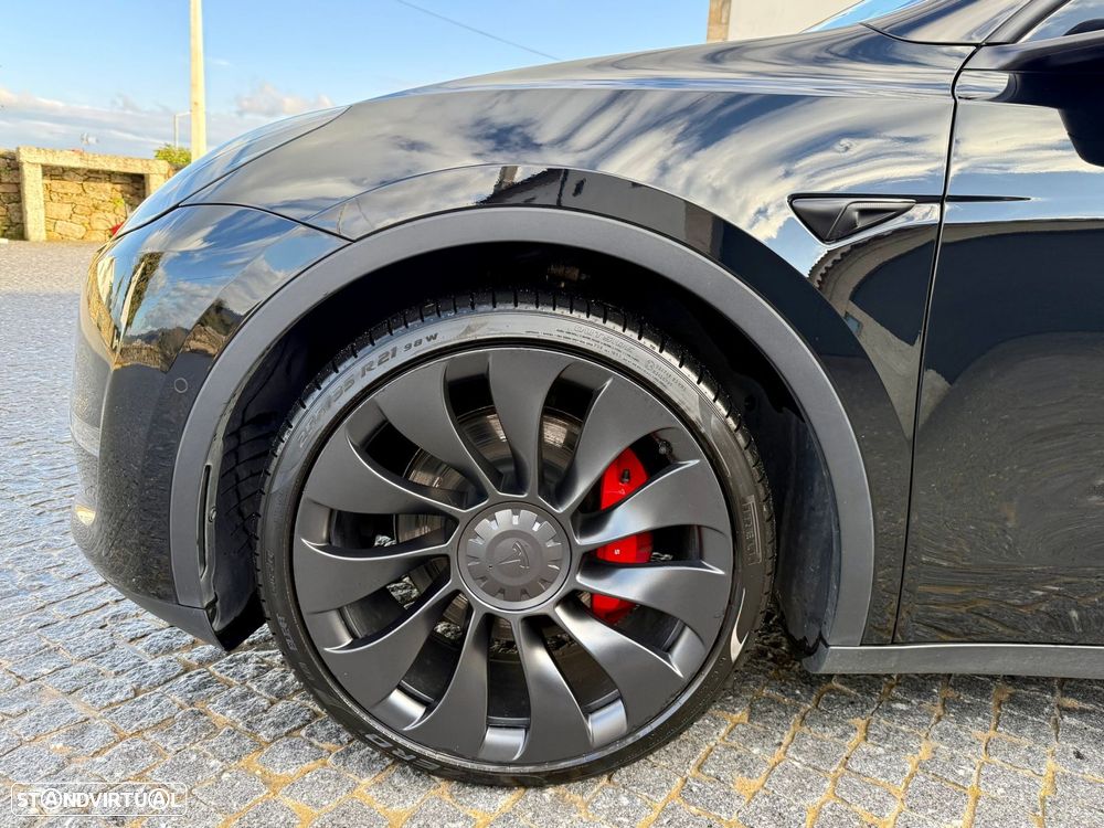 Tesla Model Y Performance Dual Motor AWD - 10