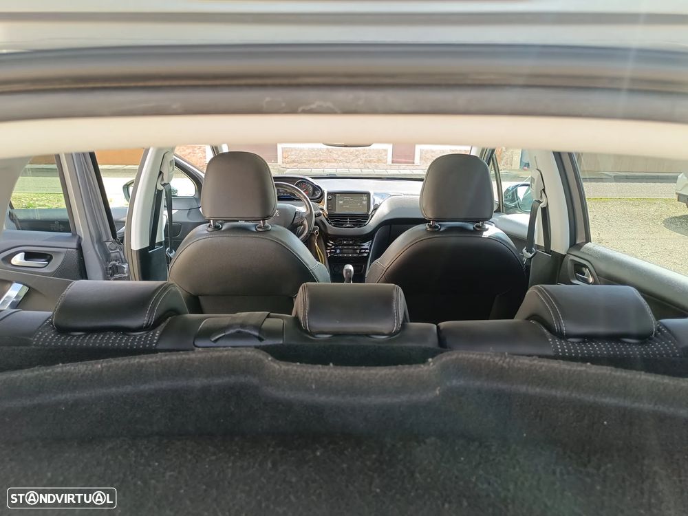 Peugeot 2008 1.6 e-HDi Allure - 16