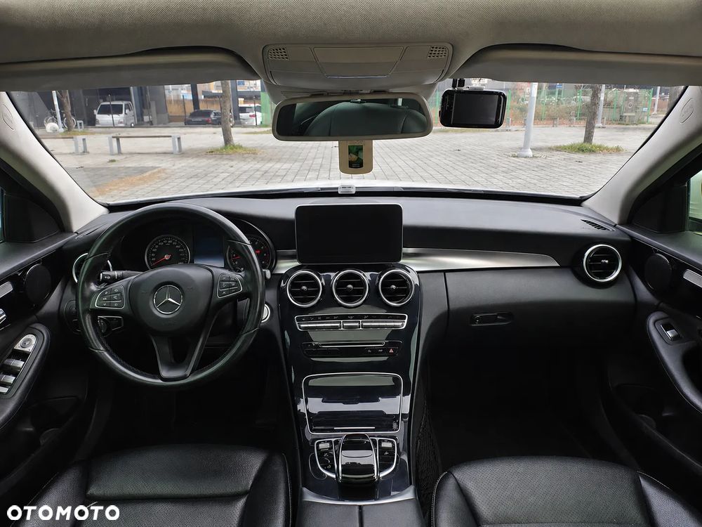 Mercedes-Benz Klasa C 250 9G-TRONIC Exclusive - 12