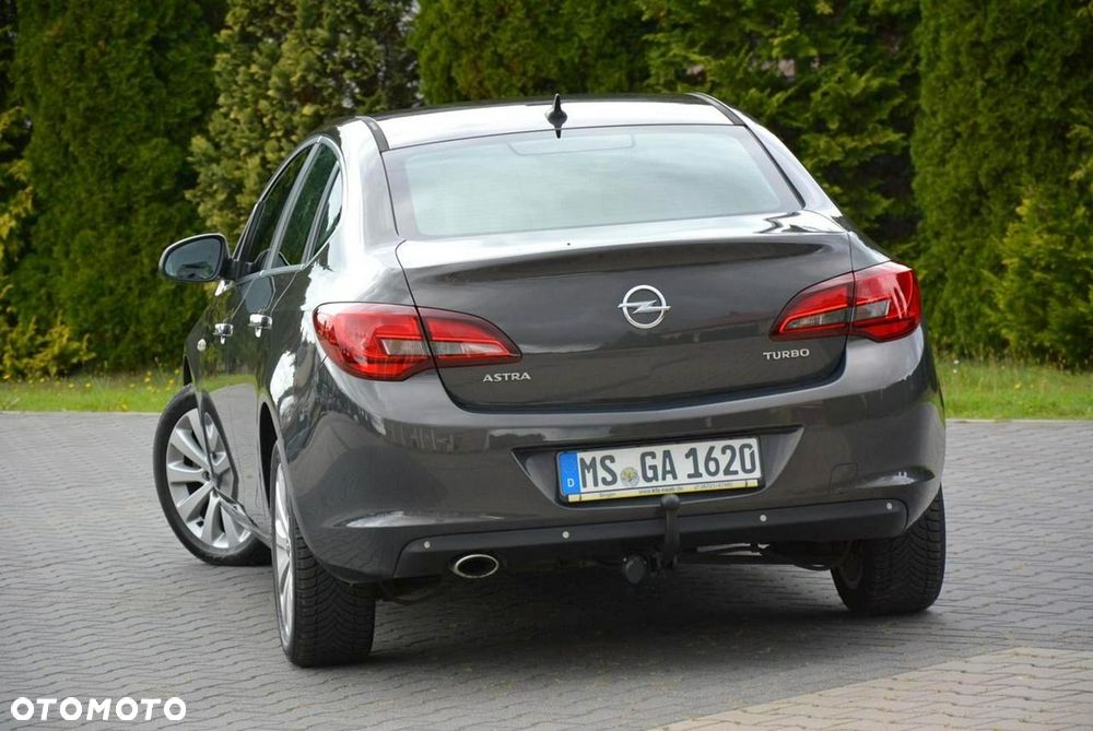 Opel Astra 2013