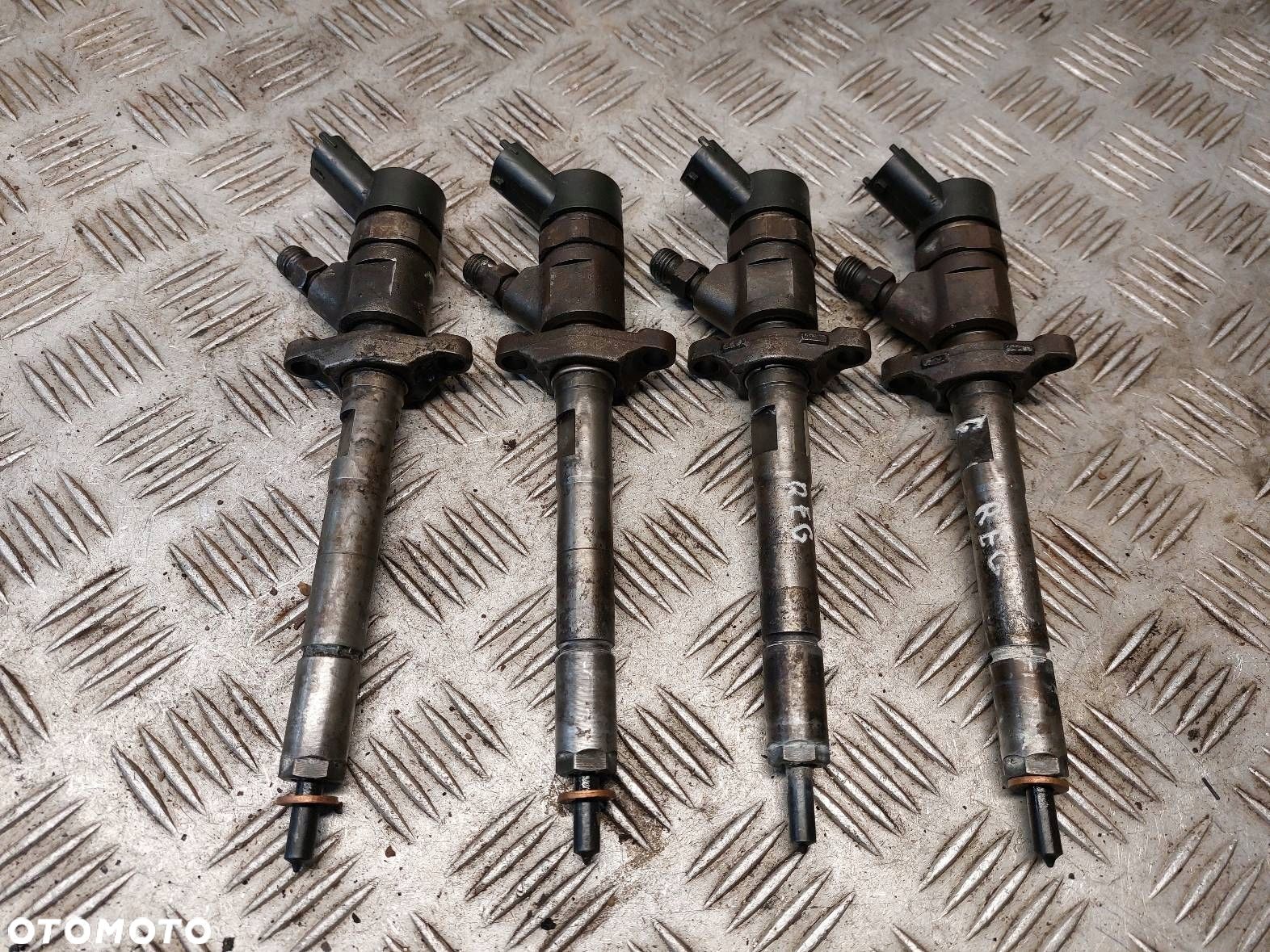 WTRYSK WTRYSKIWACZ KOMPLET CITROEN C4 PICASSO I 1.6 HDI 0445110259 - 1