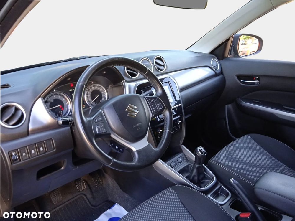 Suzuki Vitara 1.0 Boosterjet Premium 2WD - 13