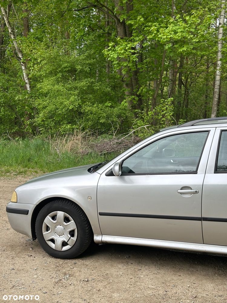 Skoda Octavia 1.6 Tour - 5