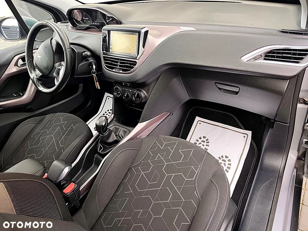 Peugeot 2008 1.2 Pure Tech Active - 23