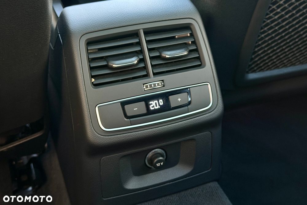 Audi A4 Allroad - 32