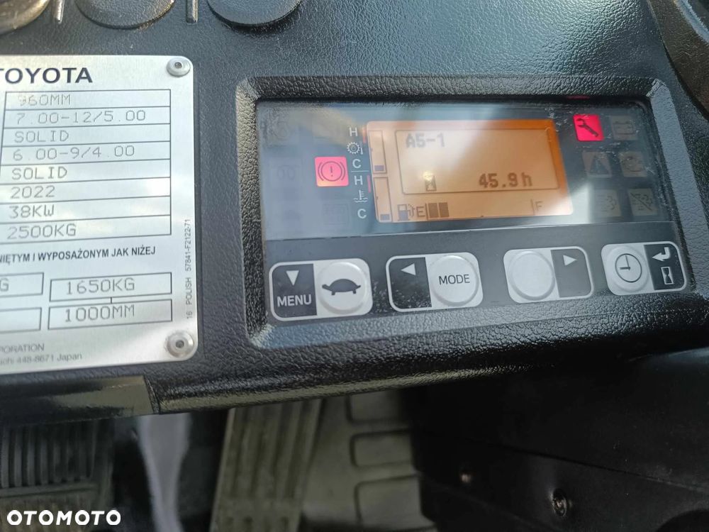 Toyota 8FG25 Kabina 2023 rok benzyna/gaz opony superelastyczne jak NOWY - 22