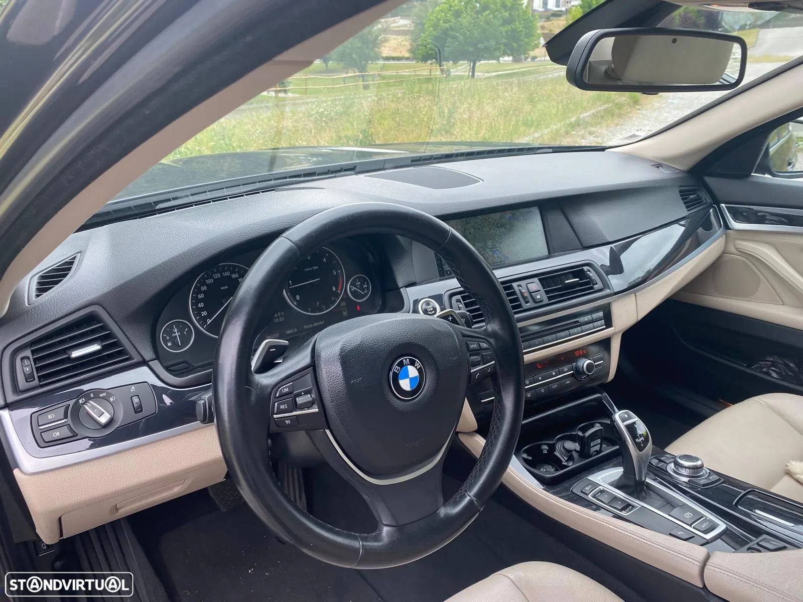 BMW 525 d Exclusive Auto - 11