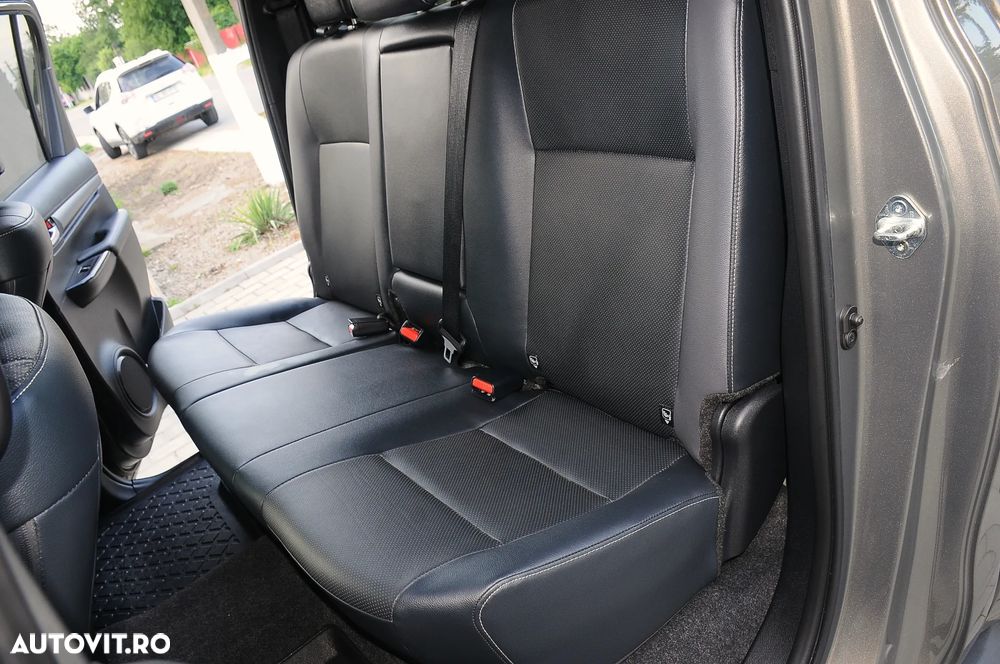 Toyota Hilux 2.8D 204CP 4x4 Double Cab AT Invincible Color Edition - 8