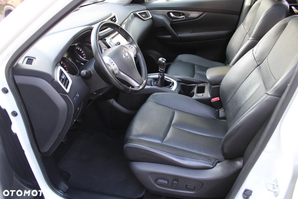 Nissan X-Trail 1.6 DIG-T Tekna - 28