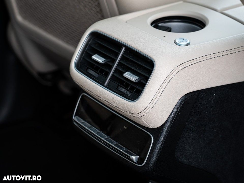 Mercedes-Benz GLS - 25