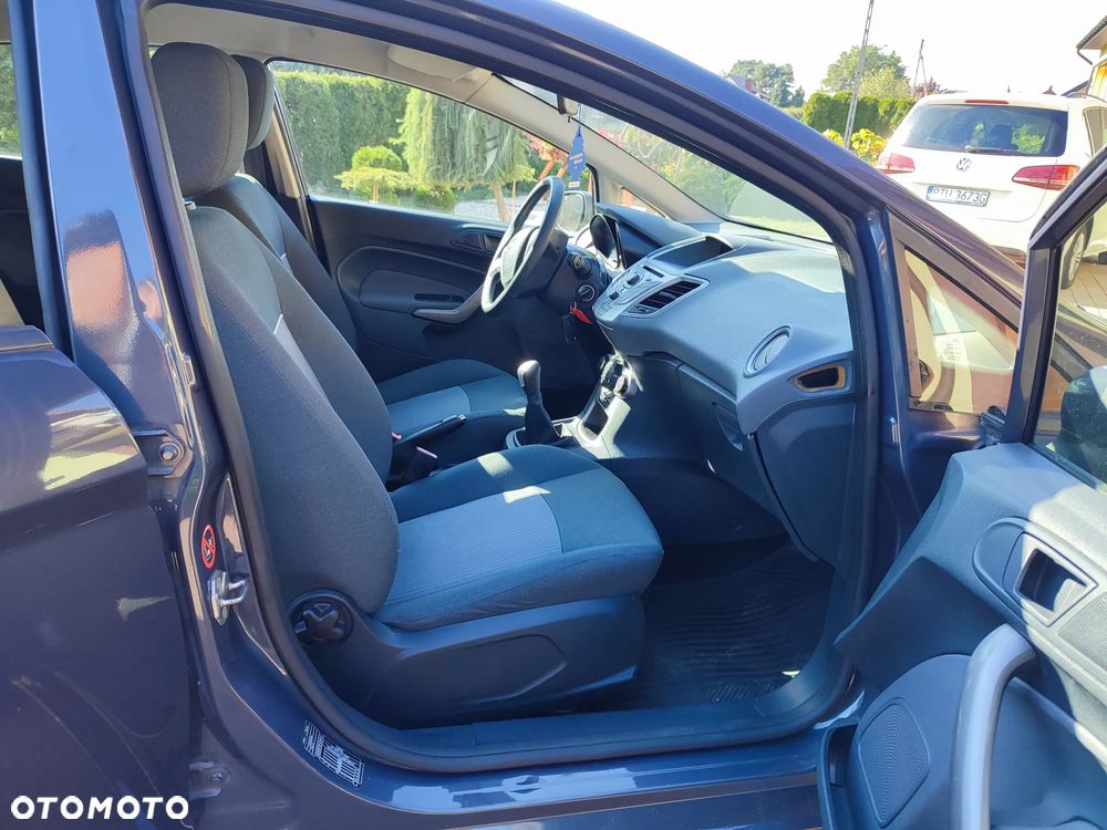 Ford Fiesta 1.25 Ghia - 8