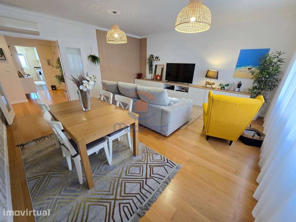Apartamento T4 | Urbanização Jardim da Amoreira, Ramada - Grande imagem: 3/37