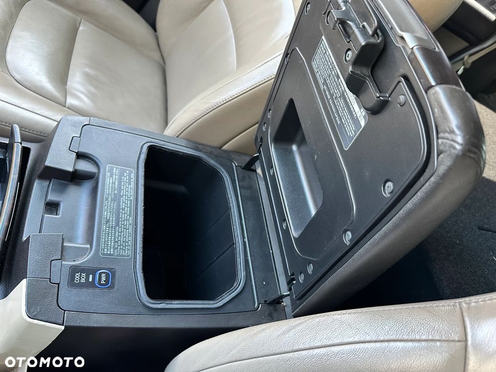 Toyota Land Cruiser - 17