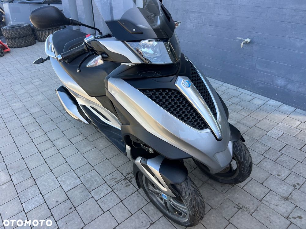 Piaggio MP-3 - 2