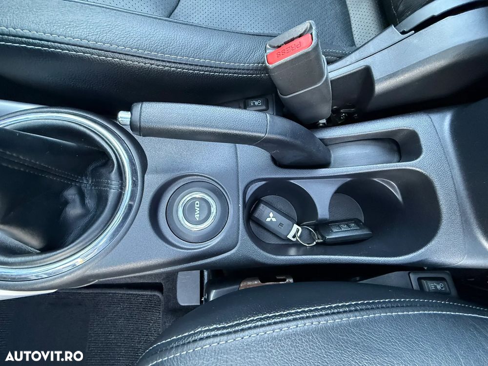 Mitsubishi ASX 1.8 DID 4WD Instyle U06 - 31