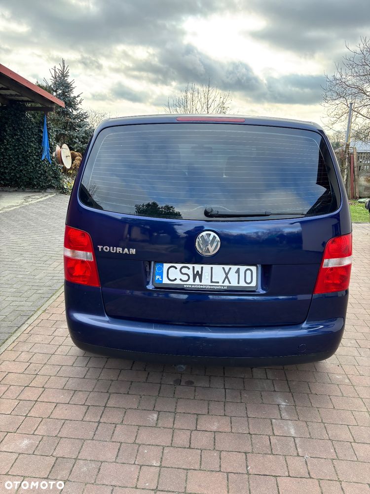 Volkswagen Touran - 5