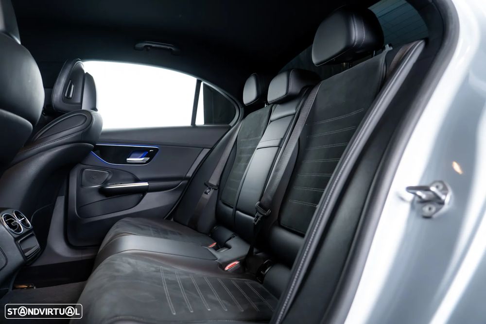 Mercedes-Benz C 300 d AMG Line - 29