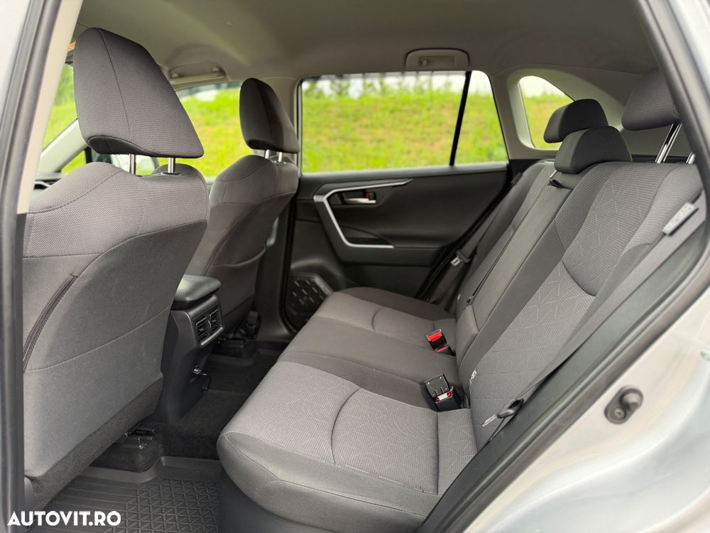 Toyota RAV4 - 22