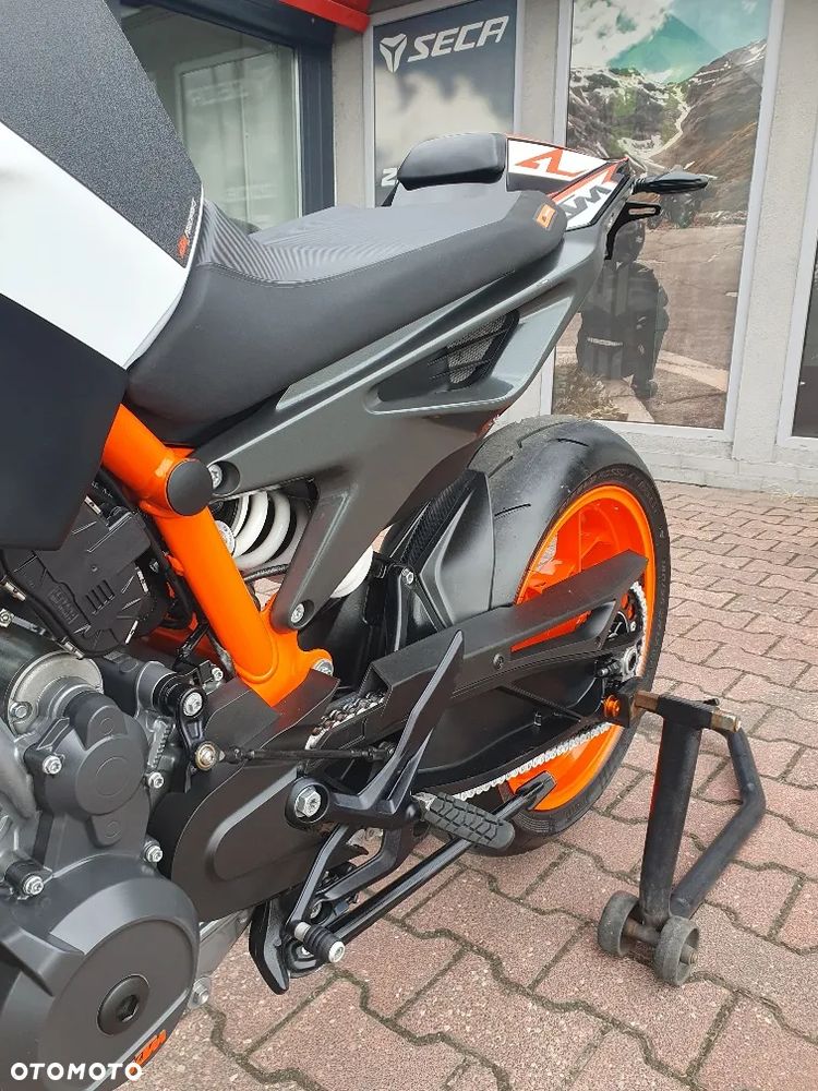 KTM DUKE 890 - 8