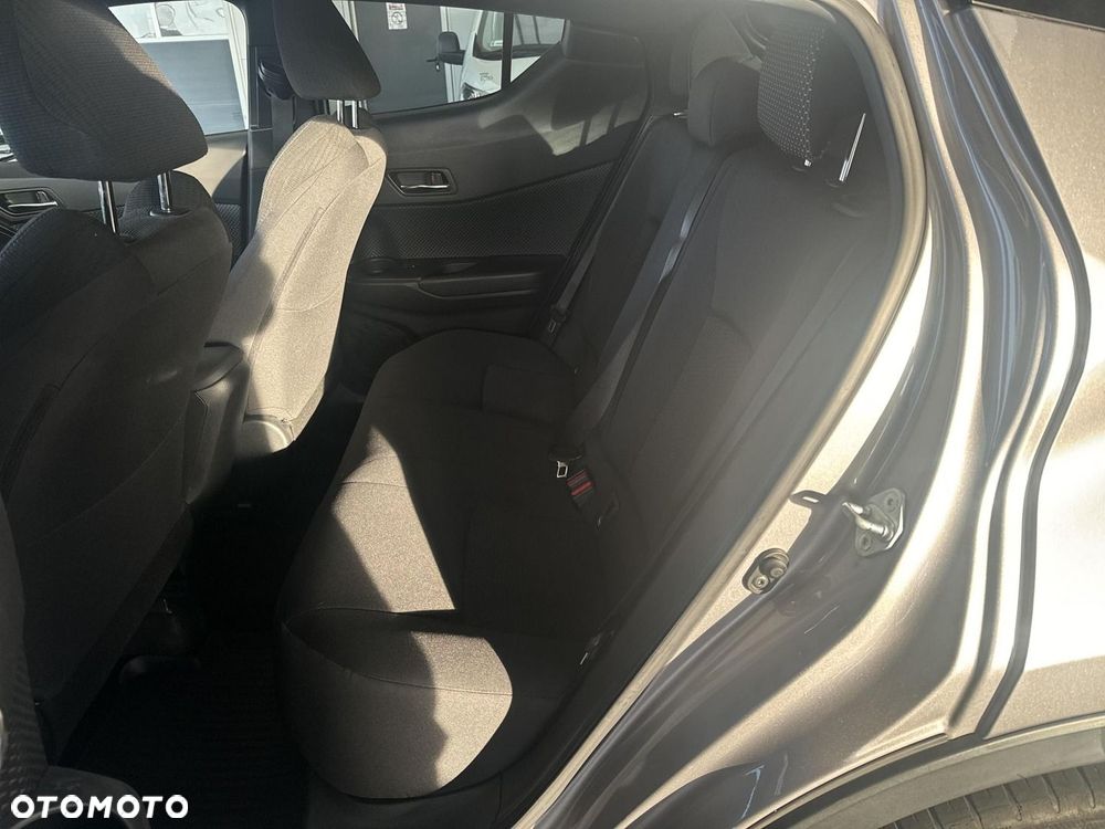 Toyota C-HR - 15
